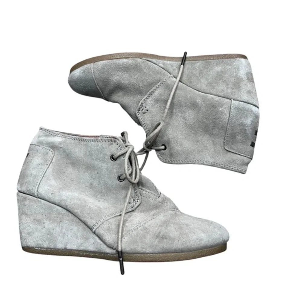 Toms Light Gray Suede Wedge Boots Aztec inside Size 7.5